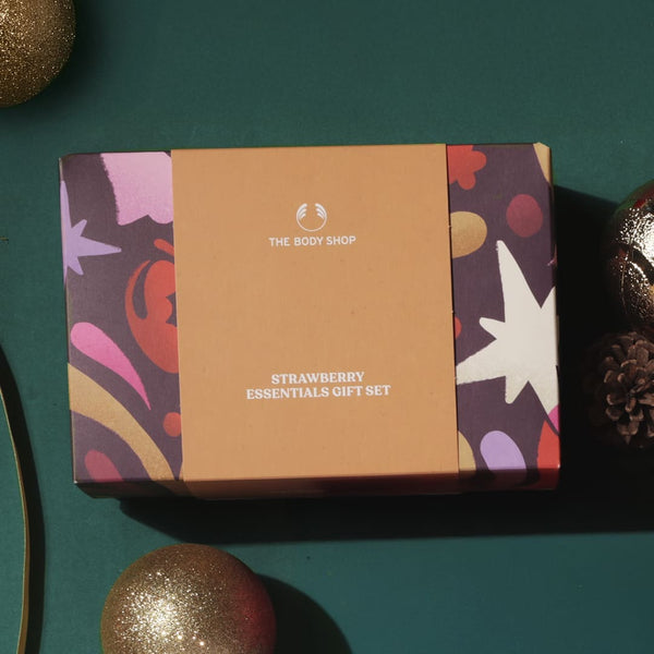The Body Shop Strawberry Essentials Gift Set