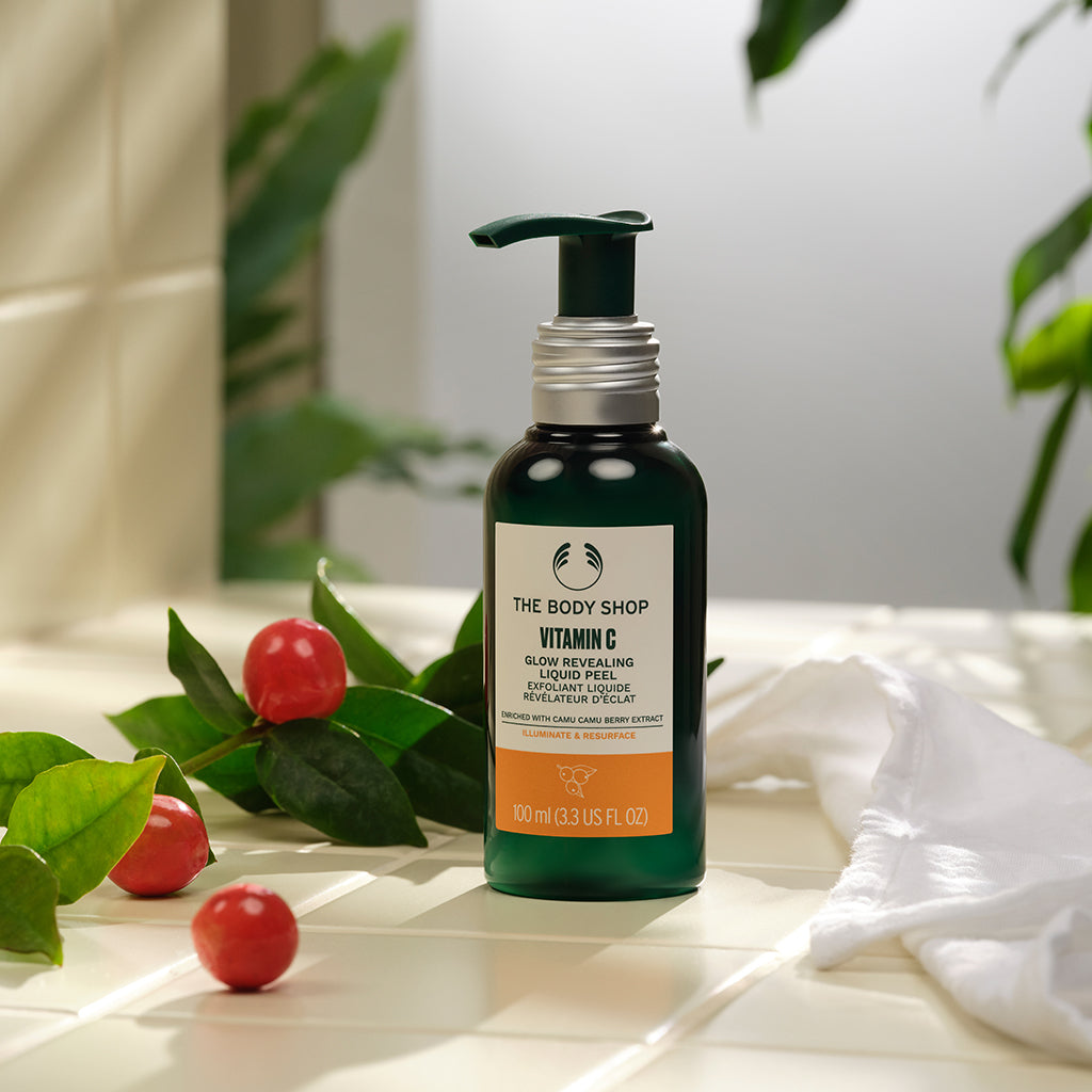 Vitamin C Glow Revealing Liquid Peel for Face The Body Shop THE BODY